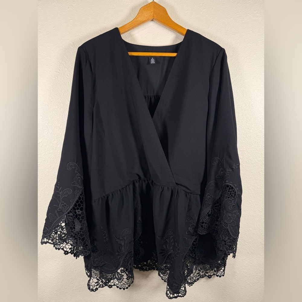 Nina Leonard Women's Surplice Neck Bell Sleeve Hi-Low Top Black Embroidered 1X - Picture 2 of 10